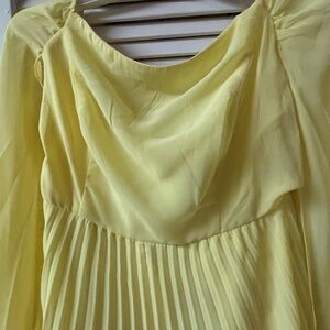 SHEIN Yellow Pleated Dress